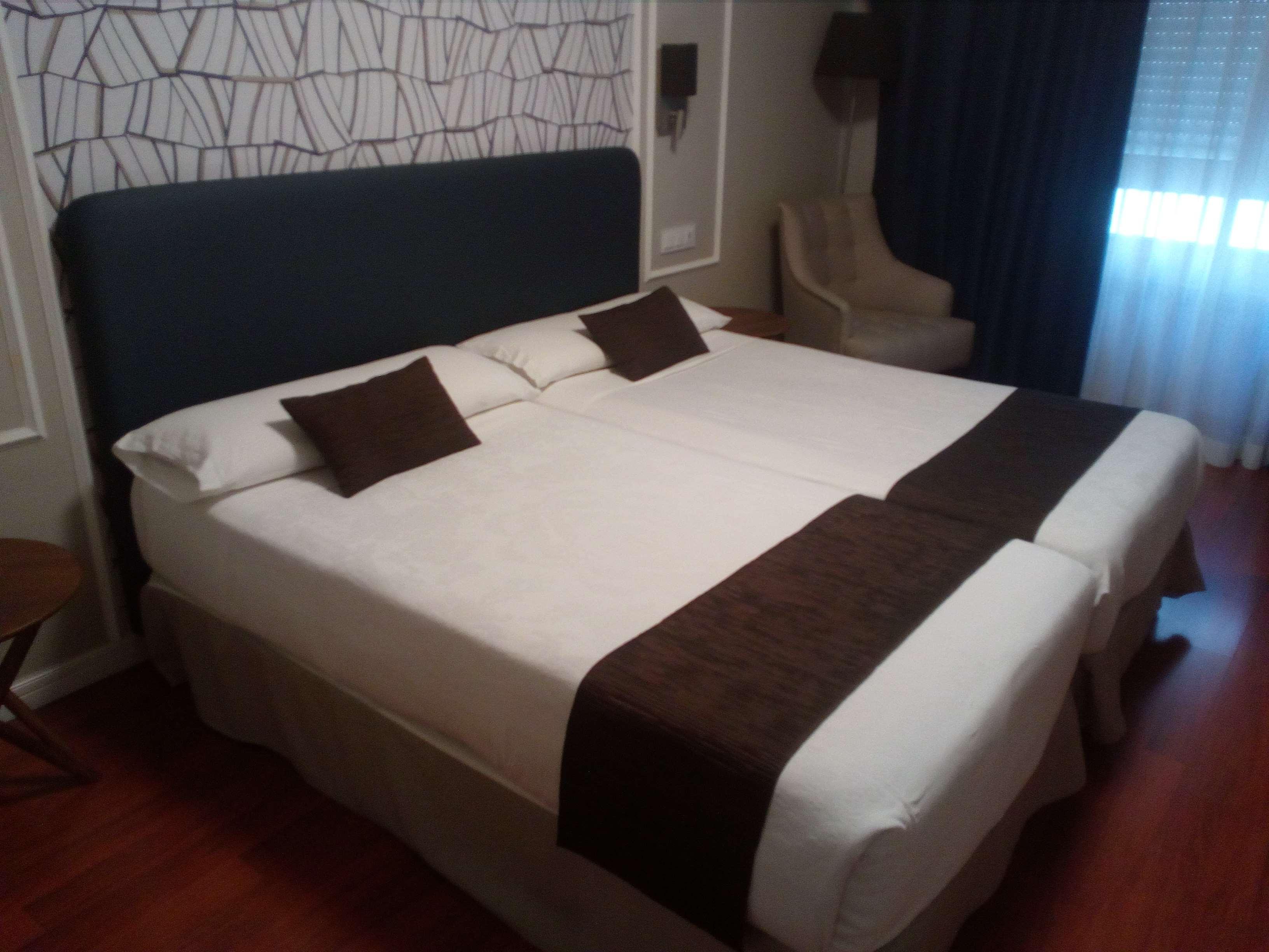 Hotel De Castilla 4*