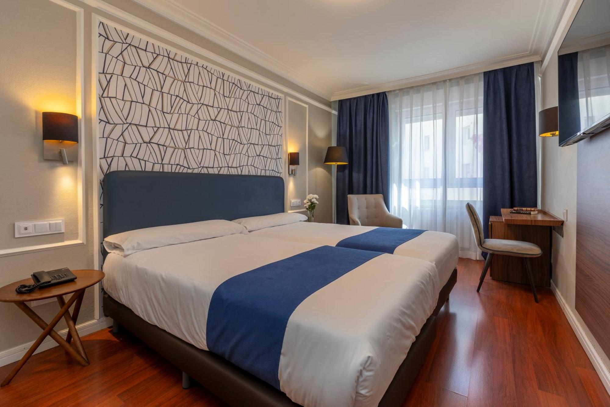 Hotel De Castilla 4*