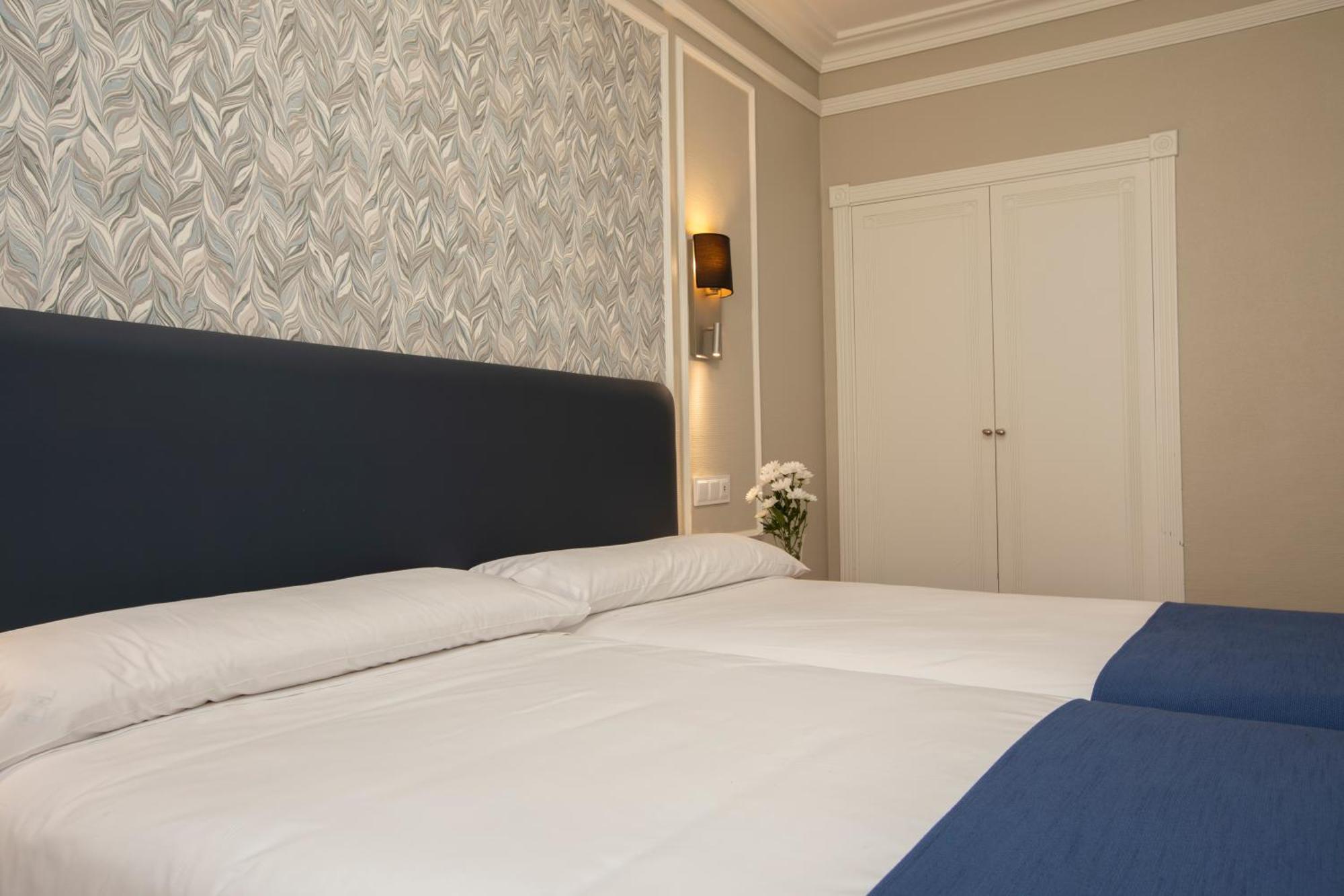 Hotel De Castilla 4*