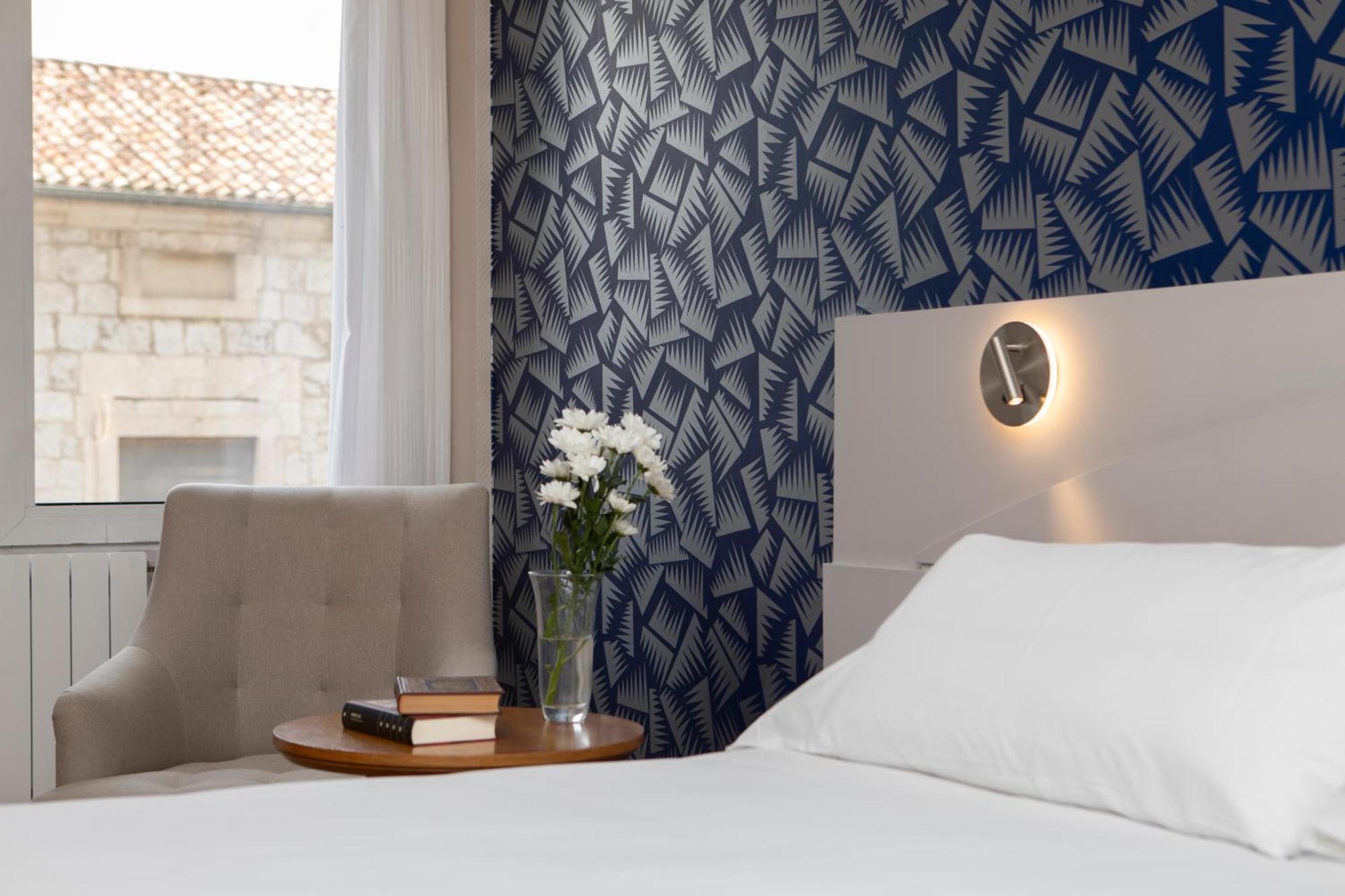 Hotel De Castilla 4*